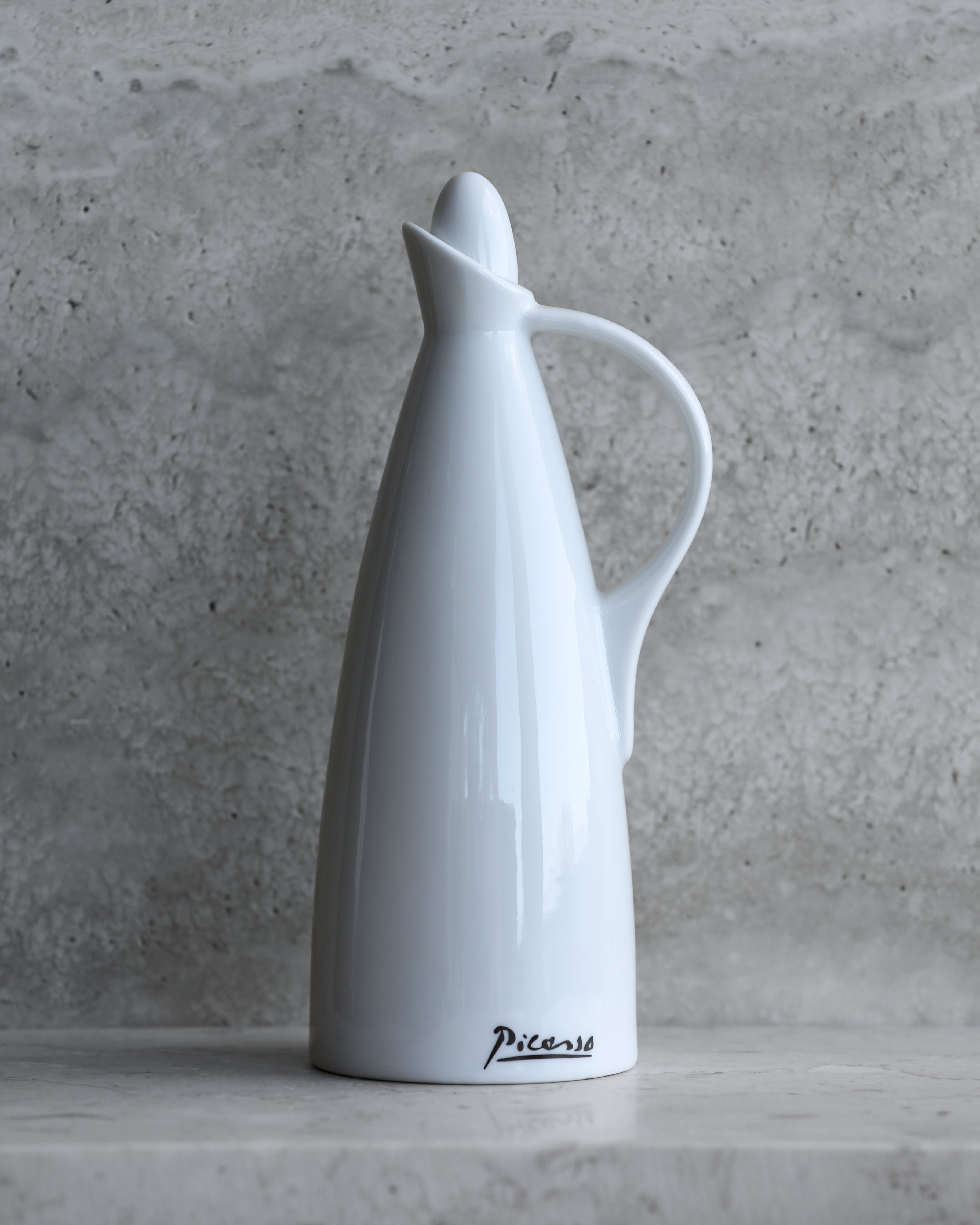 Back view of Tognana oil cruet with Picasso signature