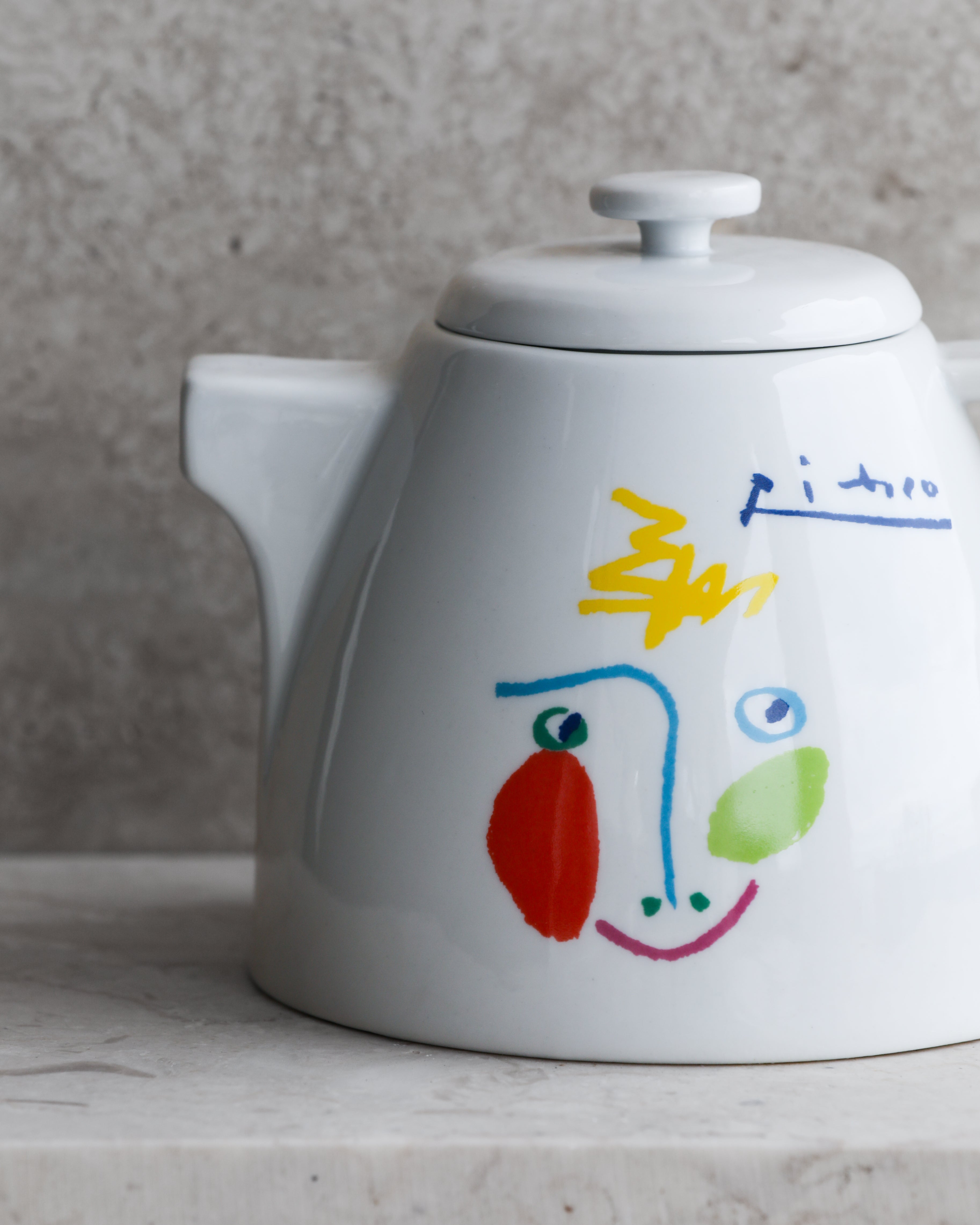 Vintage 1990s Tognana × Pablo Picasso Porcelain Kettle — “La Lavandière, 1961” Licensed Design